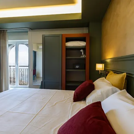 Domus Mea Apartment *